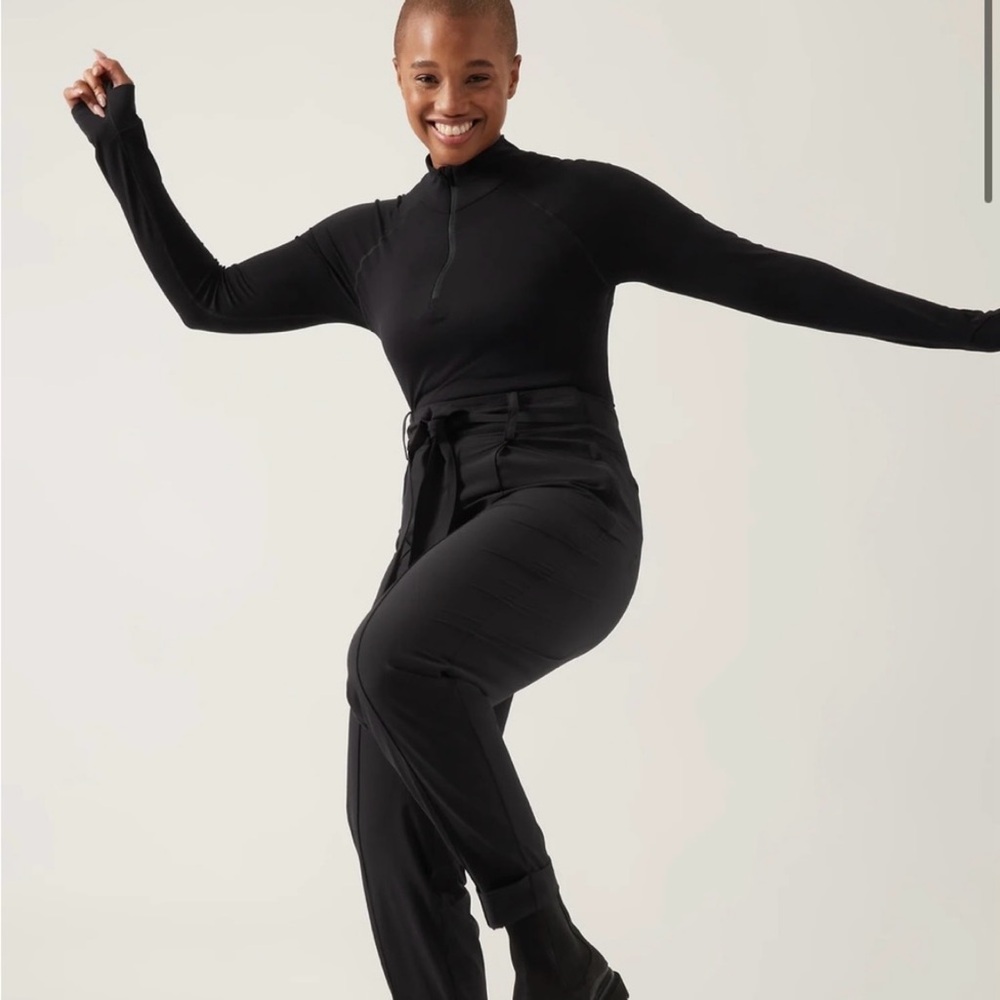 🆕 Athleta 🖤 Momemtum 1/2 Zip Solid